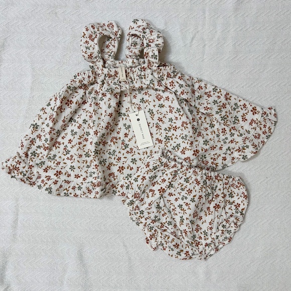 Quincy Mae Ruffle sleeveless floral dress and bloomer set - 6-12M, organic - Picture 2 of 15